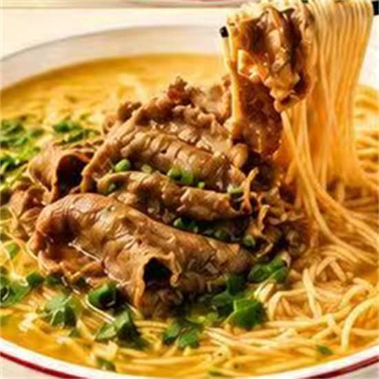 Golden Beef Noodle Soup 黄金牛肉汤面